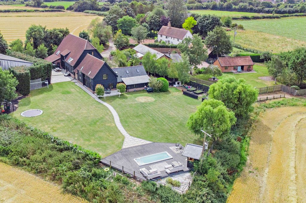 Property photo 1 of 22 Hill Farm Barn
