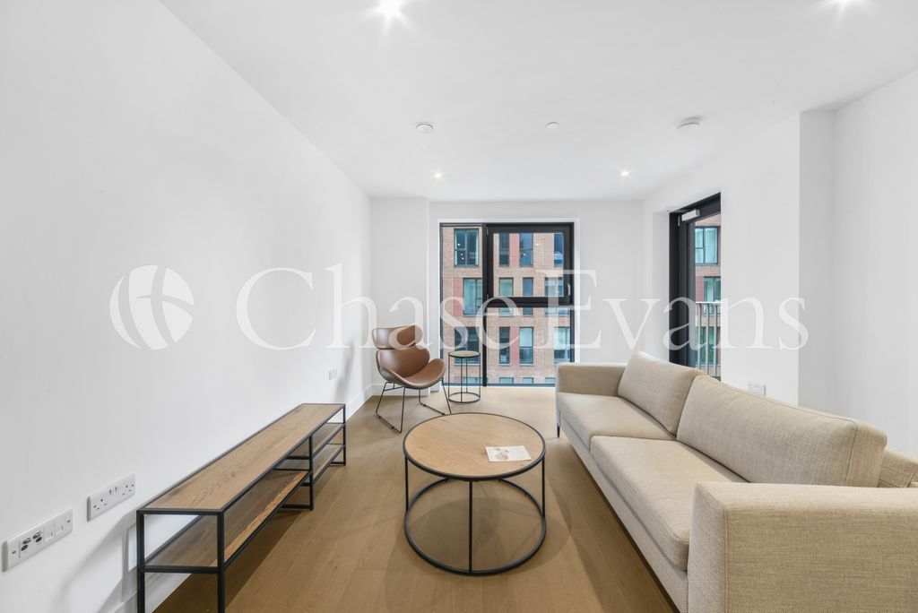 Property photo 1 of 13 Living