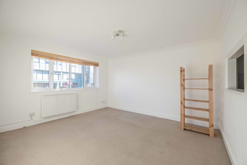 Property photo 3 of 8 Photo 1