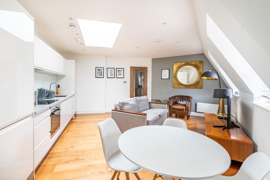 Property photo 2 of 12 22cc-2.Jpg