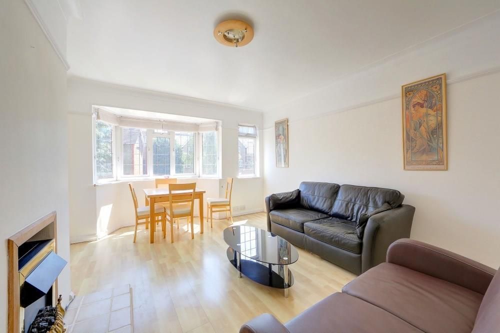 Property photo 1 of 7 Living Area (Medium).Jpg