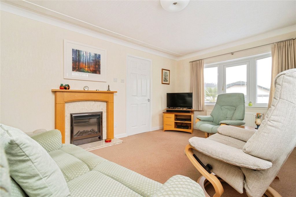 Property photo 3 of 26 Picture No. 27