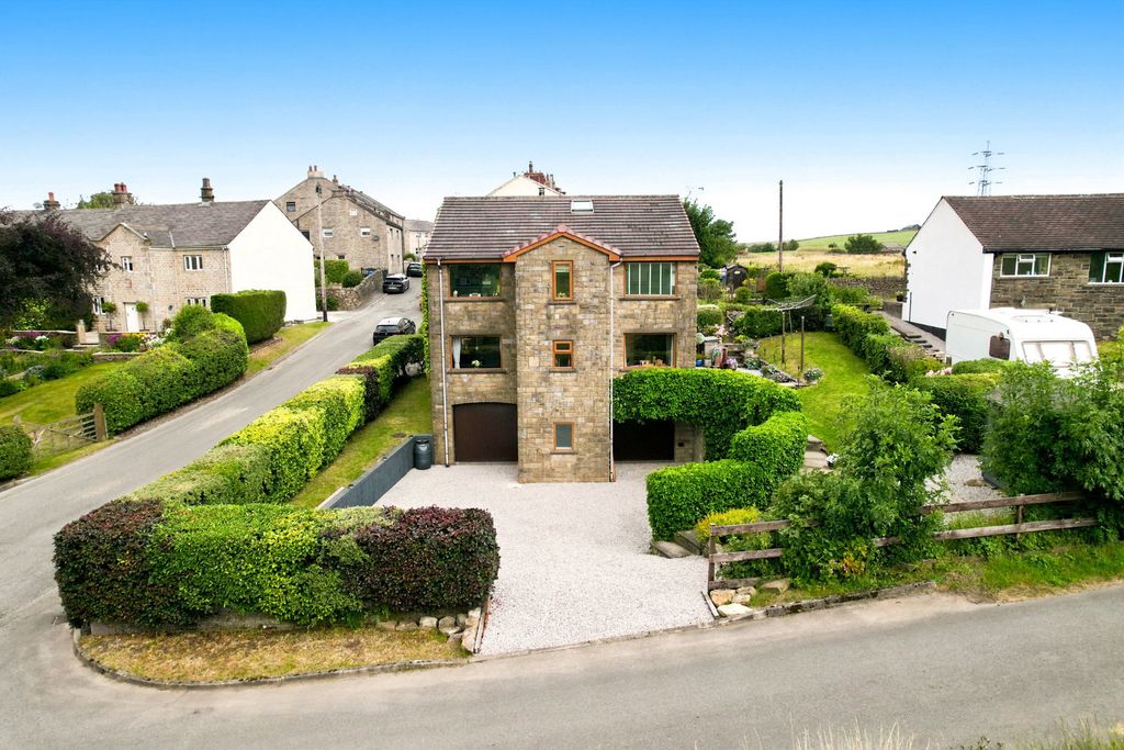 Property photo 1 of 70