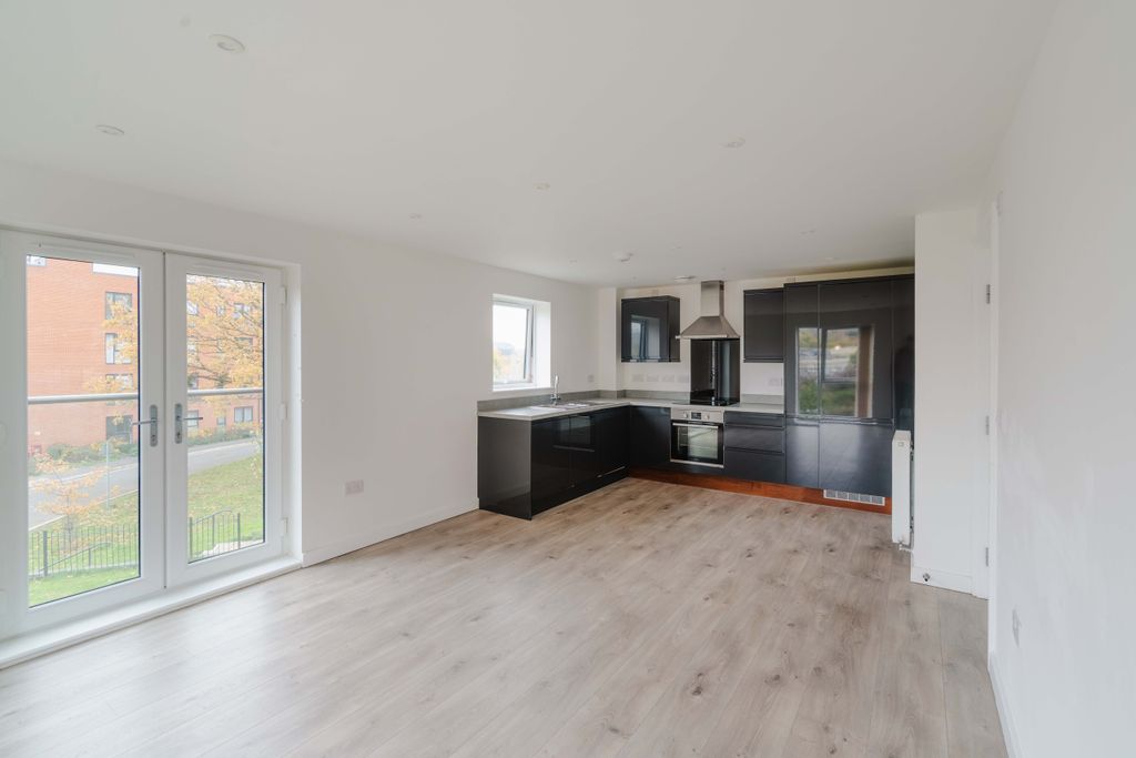 Property photo 3 of 12 11