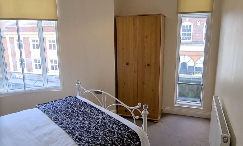 Property photo 3 of 5