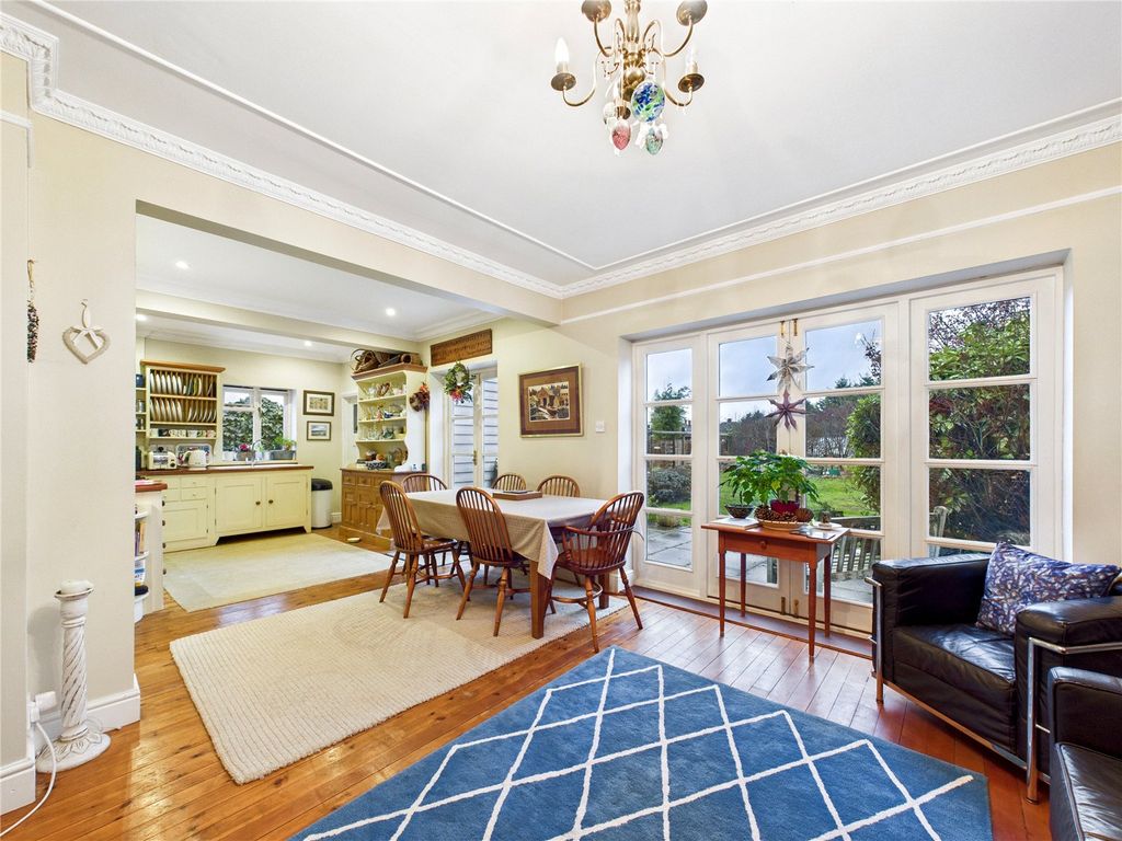 Property photo 3 of 48 Picture 3