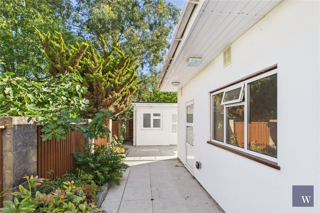 Property photo 3 of 19 Picture No. 11