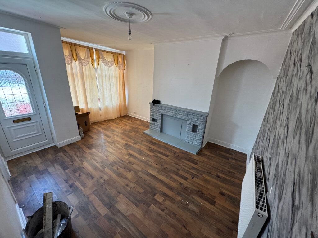 Property photo 3 of 6