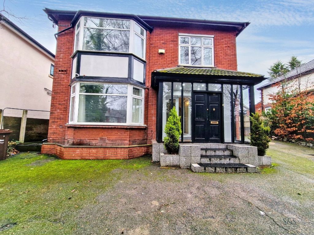 Property photo 2 of 33