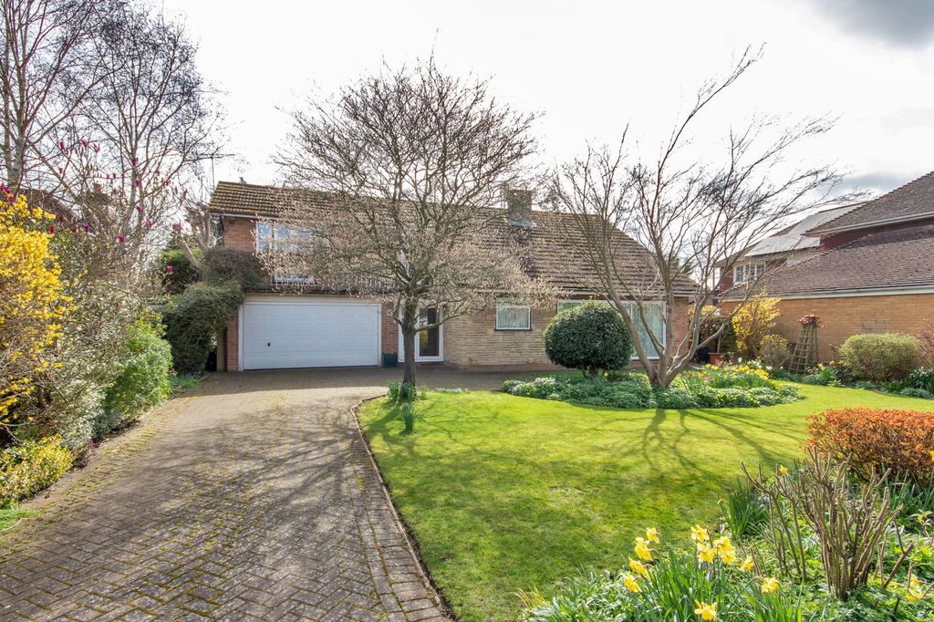 Property photo 1 of 20