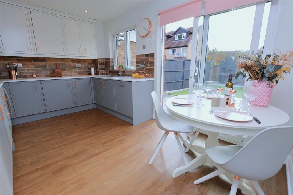 Property photo 3 of 15 Picture No. 04