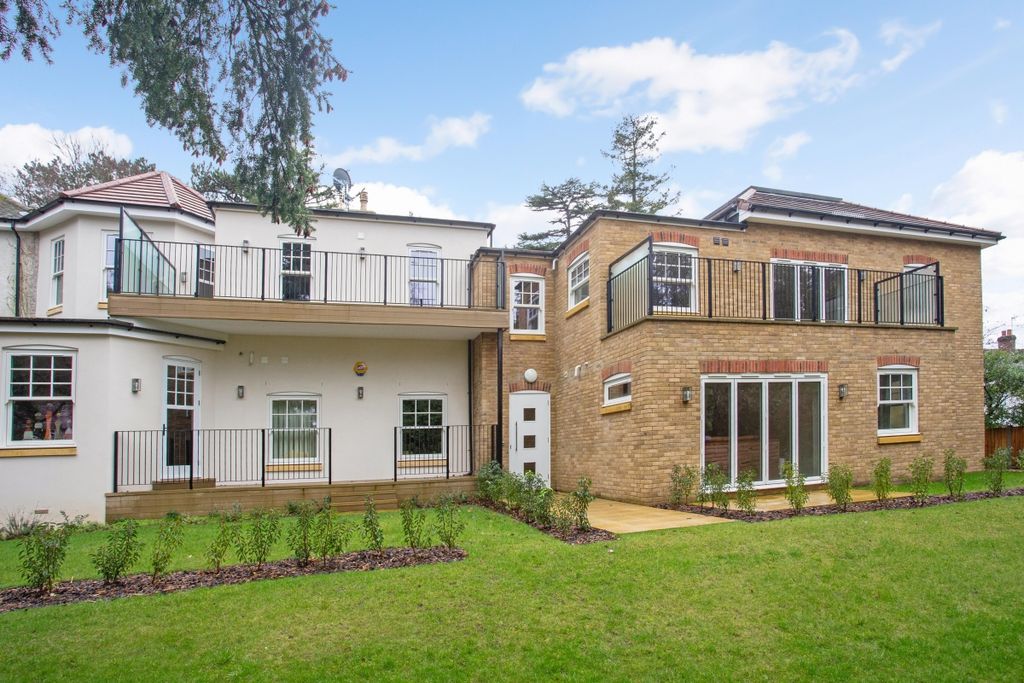 Property photo 1 of 13 64371_Flat 2, 1 T...