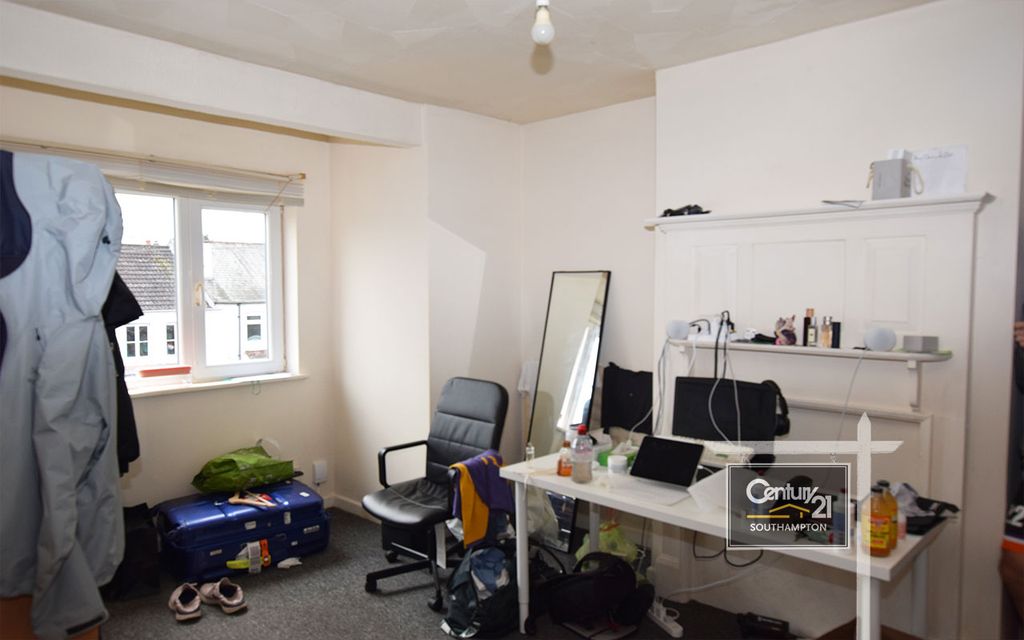 Property photo 3 of 6