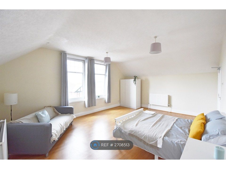 Property photo 1 of 10 Bedroom 4