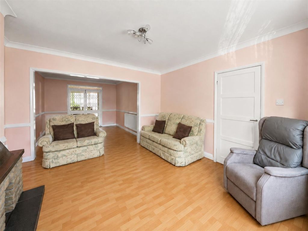 Property photo 3 of 21 c7Ab201c-46B1-432E-A35B-8Cb218003Fbe.Png