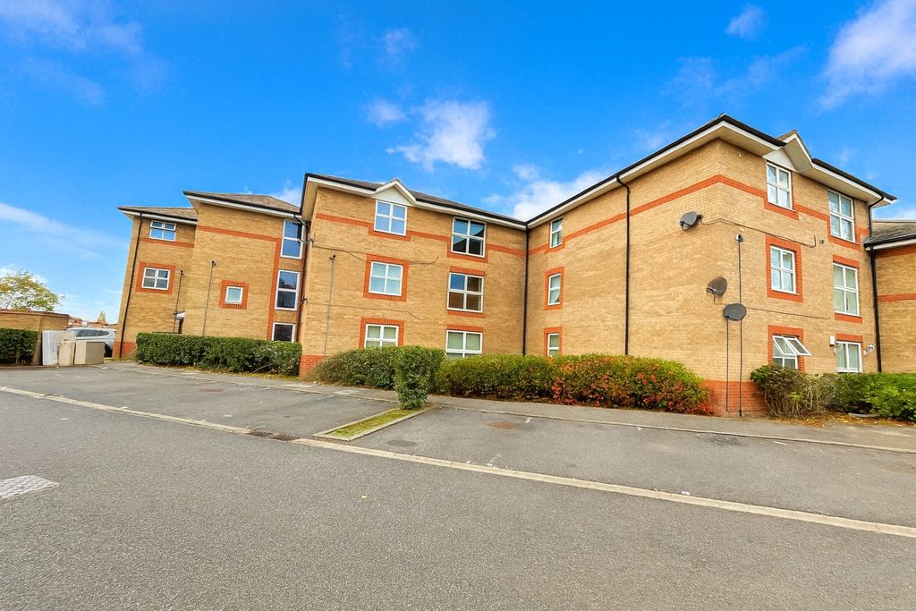 Property photo 1 of 8 Front Aspect