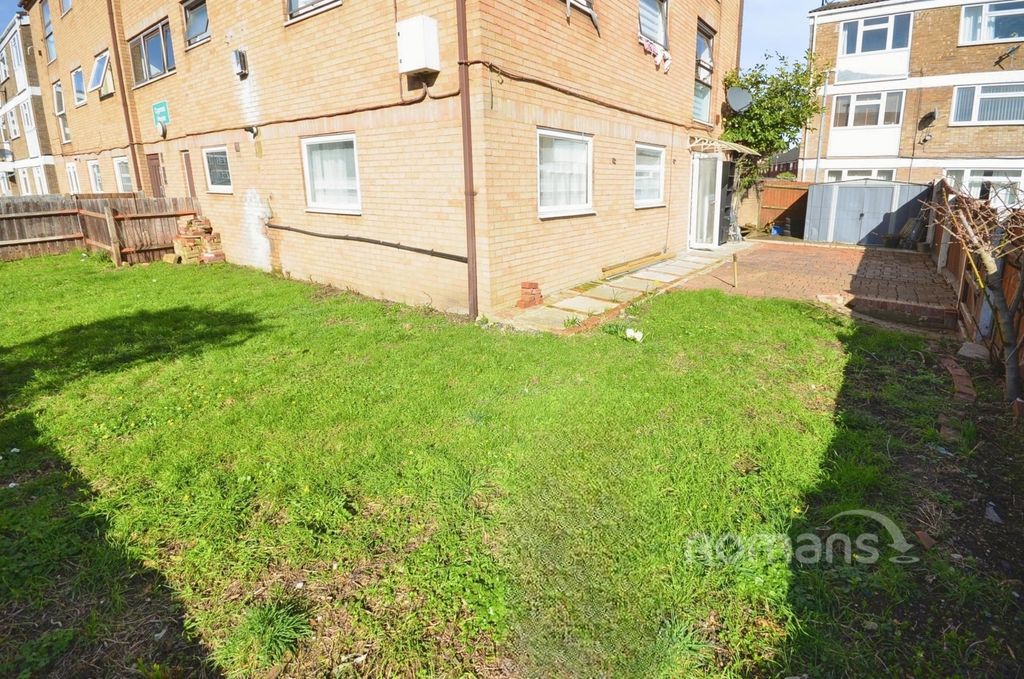 Property photo 3 of 15 Pbox-Img.Jpg