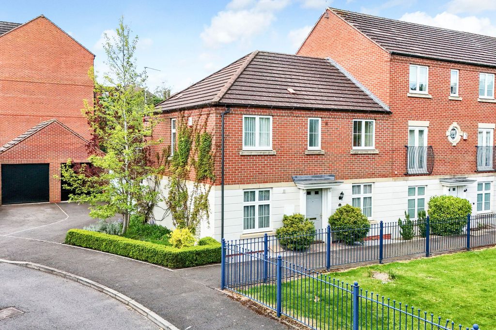 Property photo 1 of 23