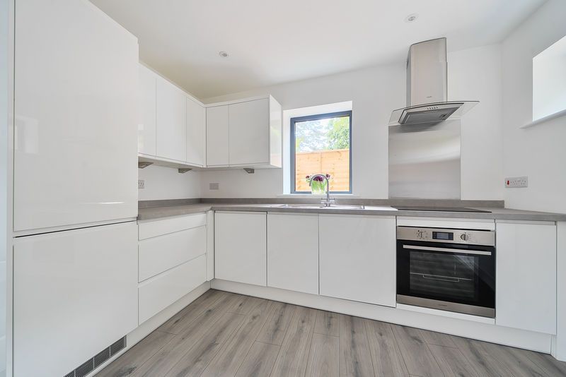 Property photo 3 of 15 Photo 11