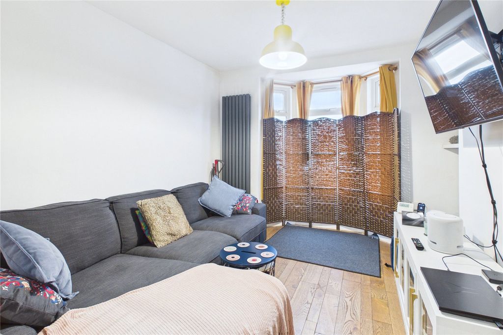 Property photo 3 of 19 Picture No. 26