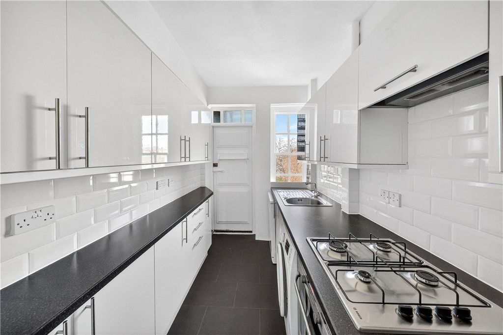 Property photo 2 of 17 Picture No. 03