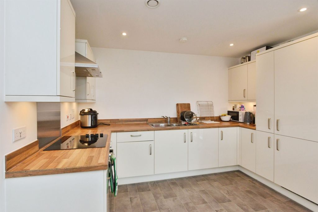 Property photo 3 of 17