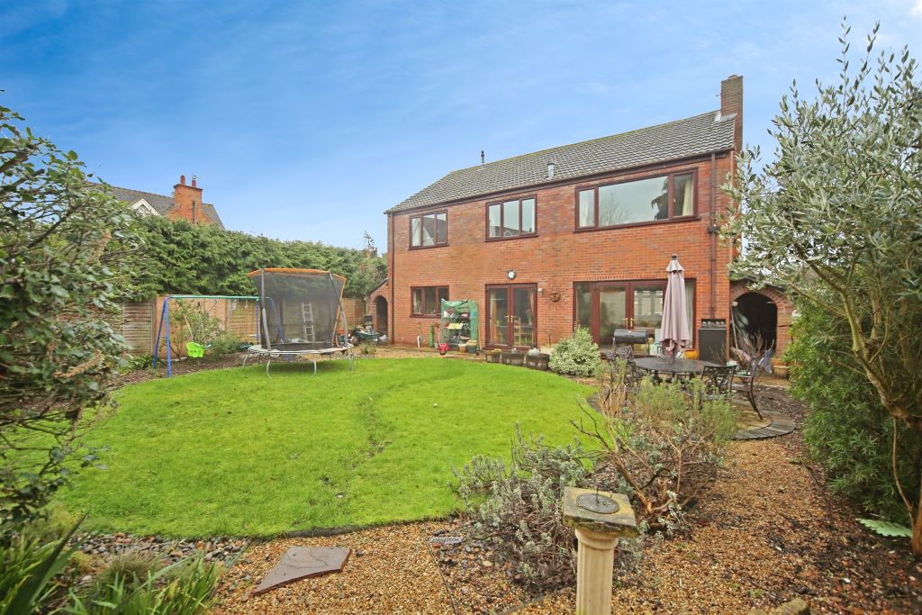 Property photo 3 of 19