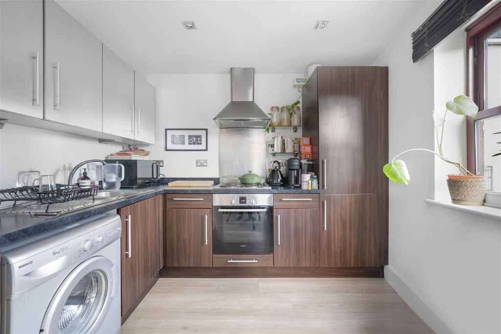Property photo 2 of 15 Kitchen