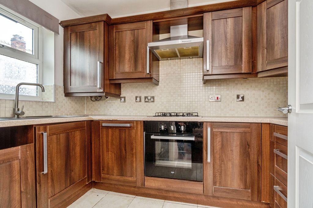 Property photo 2 of 19 Pbox-Img.Jpg