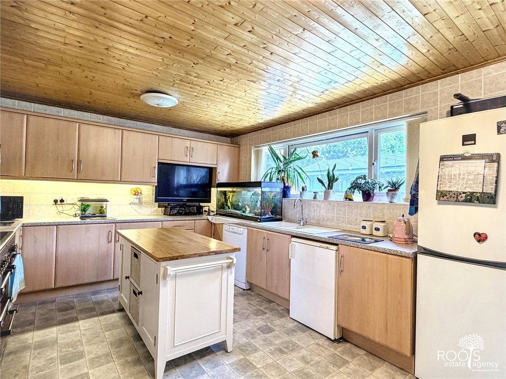 Property photo 3 of 14 Picture No. 06