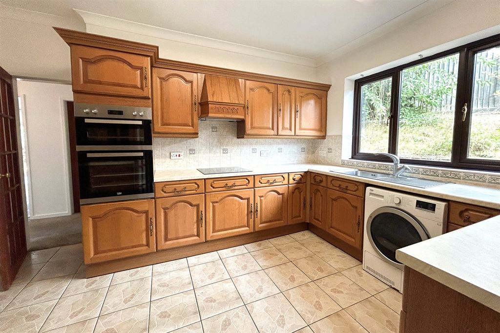 Property photo 2 of 12 Picture No. 26