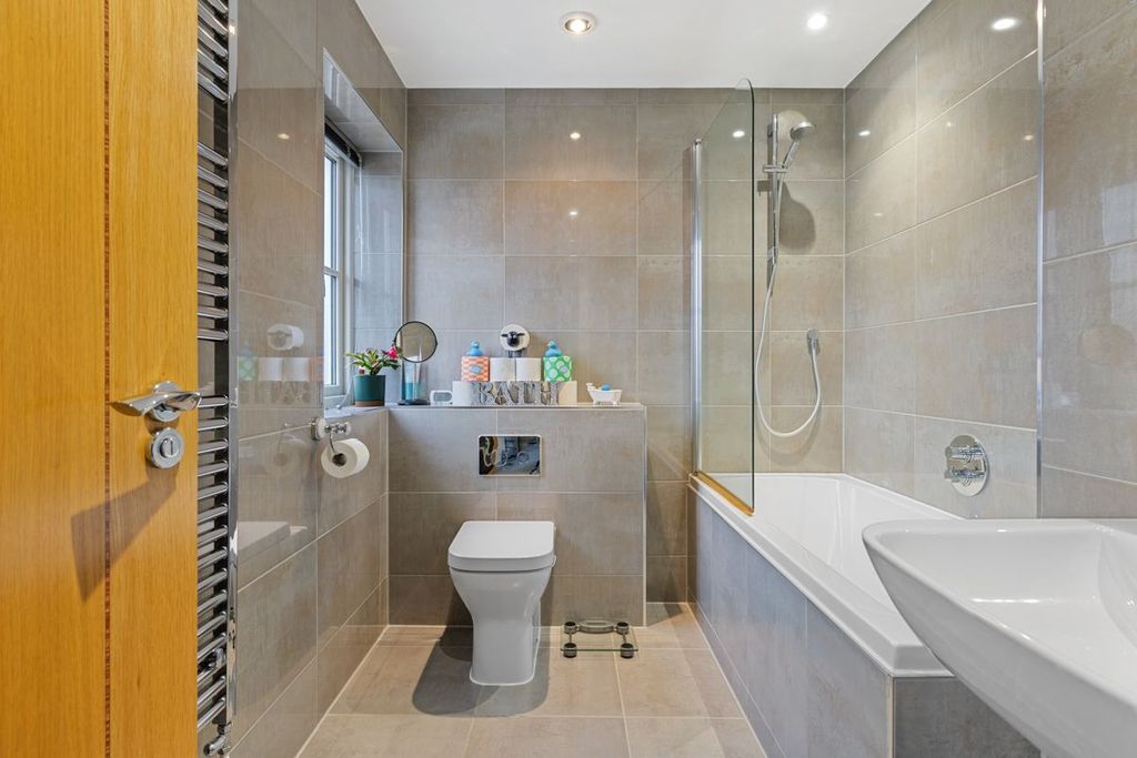 Additional image 23 of 4 bed detached house for saleTanners Reach, Petersfield, Hampshire GU32