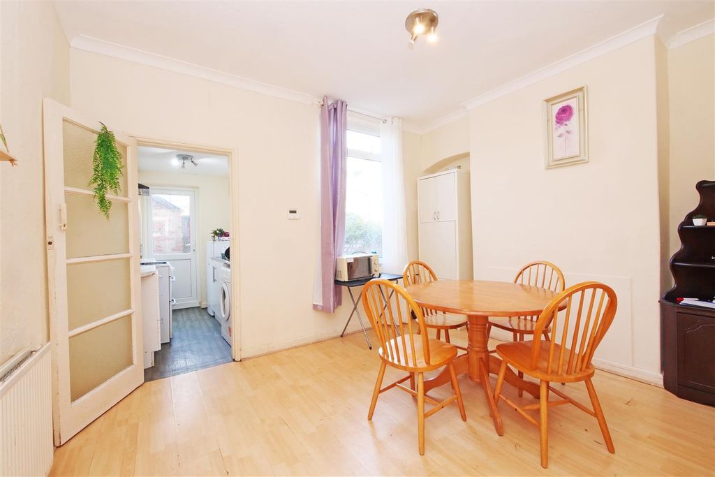 Property photo 3 of 12 Pnmb1123.Jpg