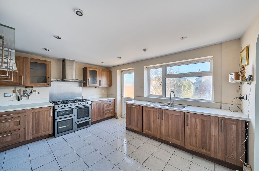 Property photo 2 of 23 13830169692064Dd4c819