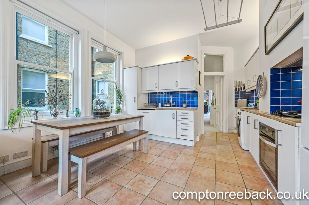 Property photo 2 of 12 Kitchen