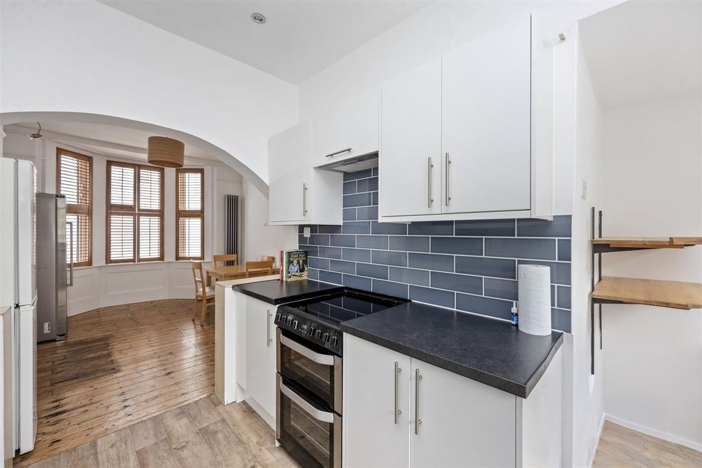 Property photo 2 of 21 Stafford Road, 11-011.Jpg