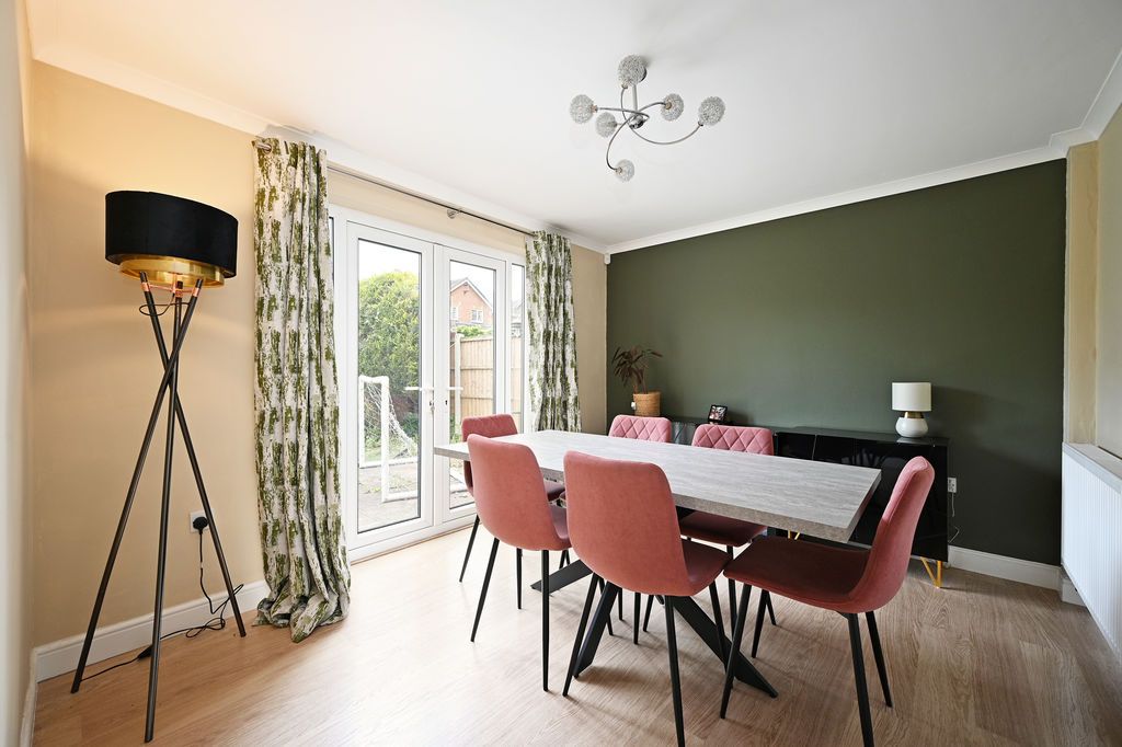 Property photo 3 of 37 Dining Room