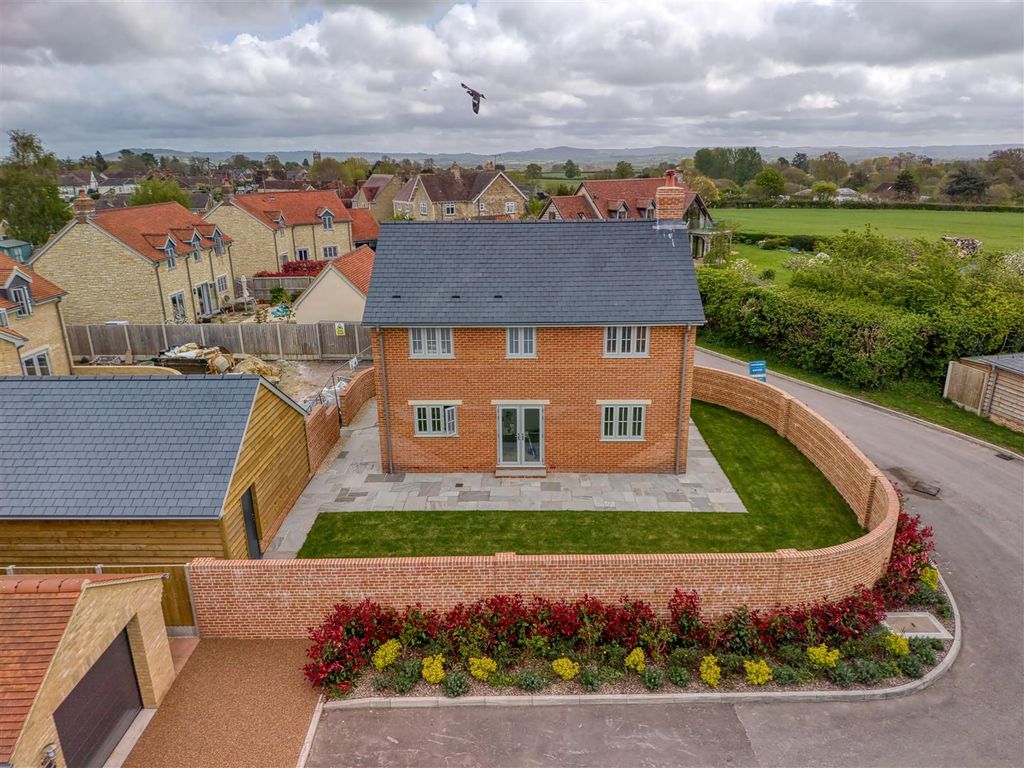 Property photo 3 of 9 Arial