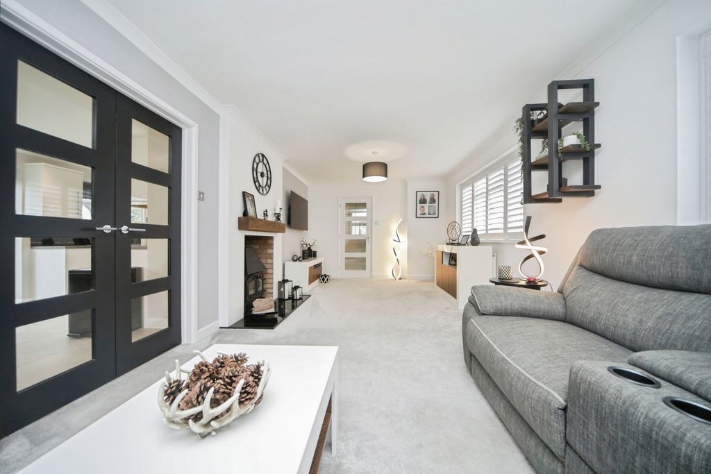 Property photo 2 of 29 Pbox-Img.Jpg