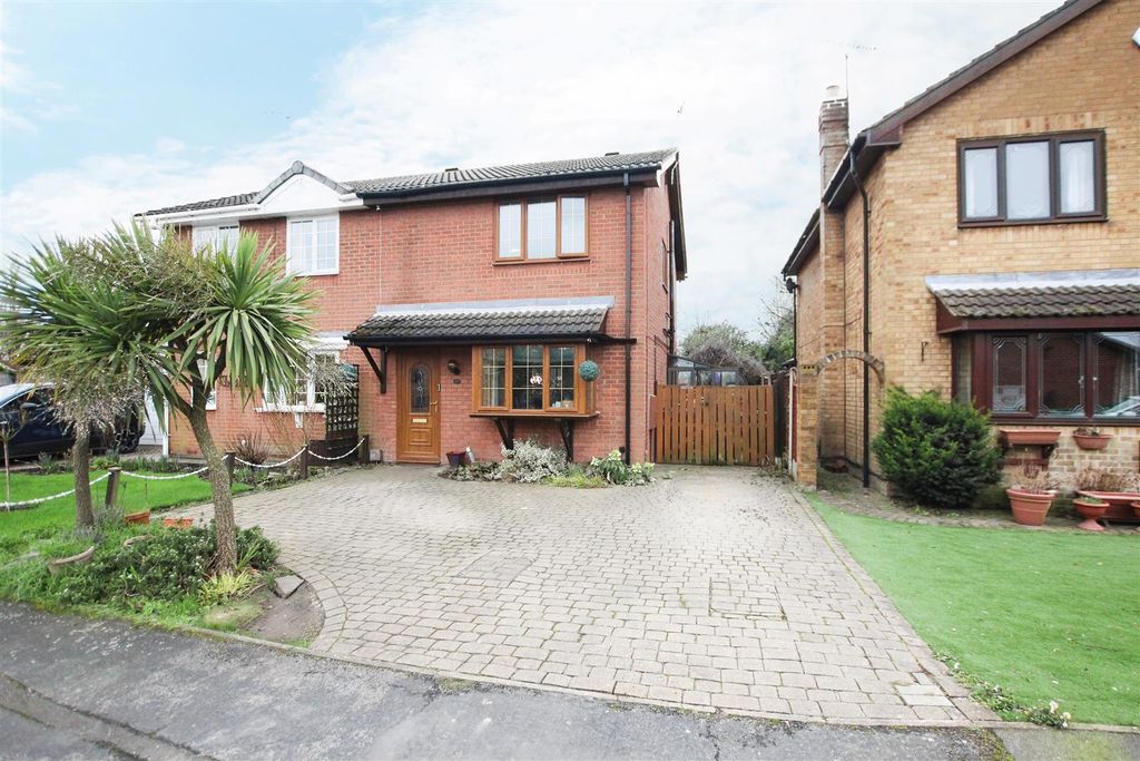 Property photo 1 of 13 Front