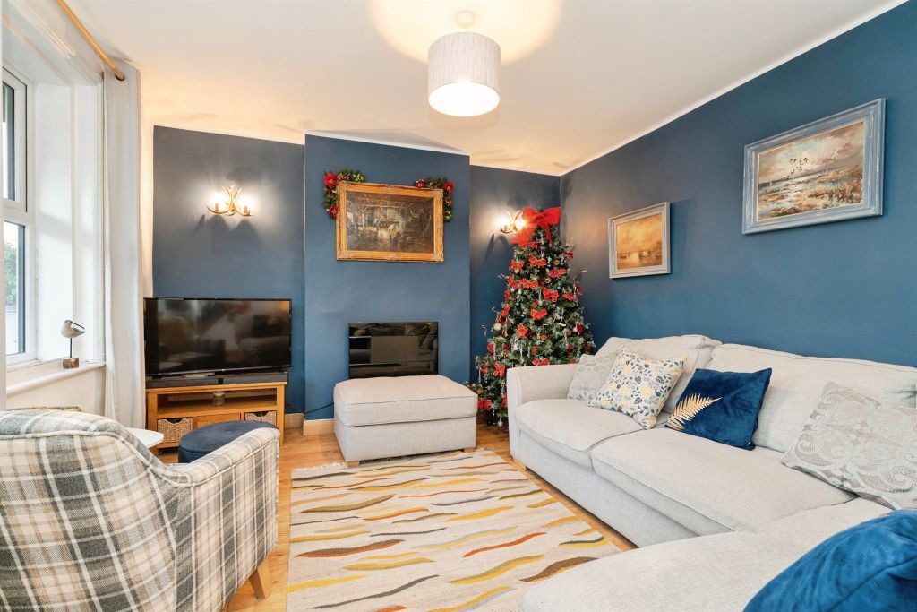 Property photo 2 of 16