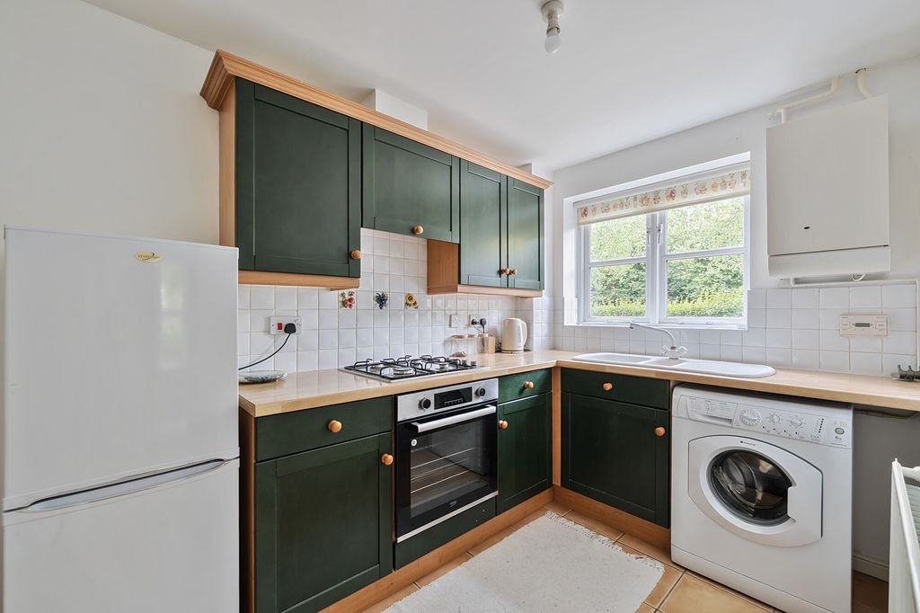 Property photo 2 of 13