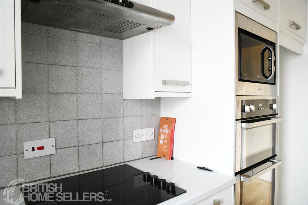 Property photo 3 of 16 Picture No. 09