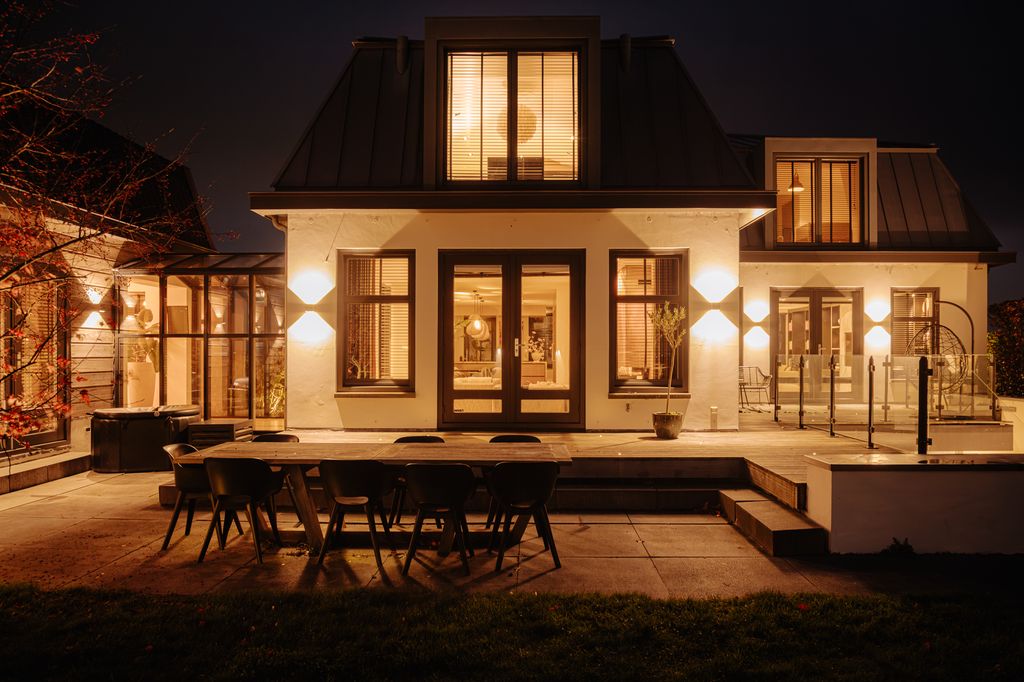 Property photo 3 of 50