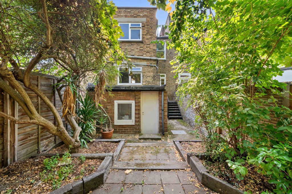 Property photo 3 of 12 Photo 3