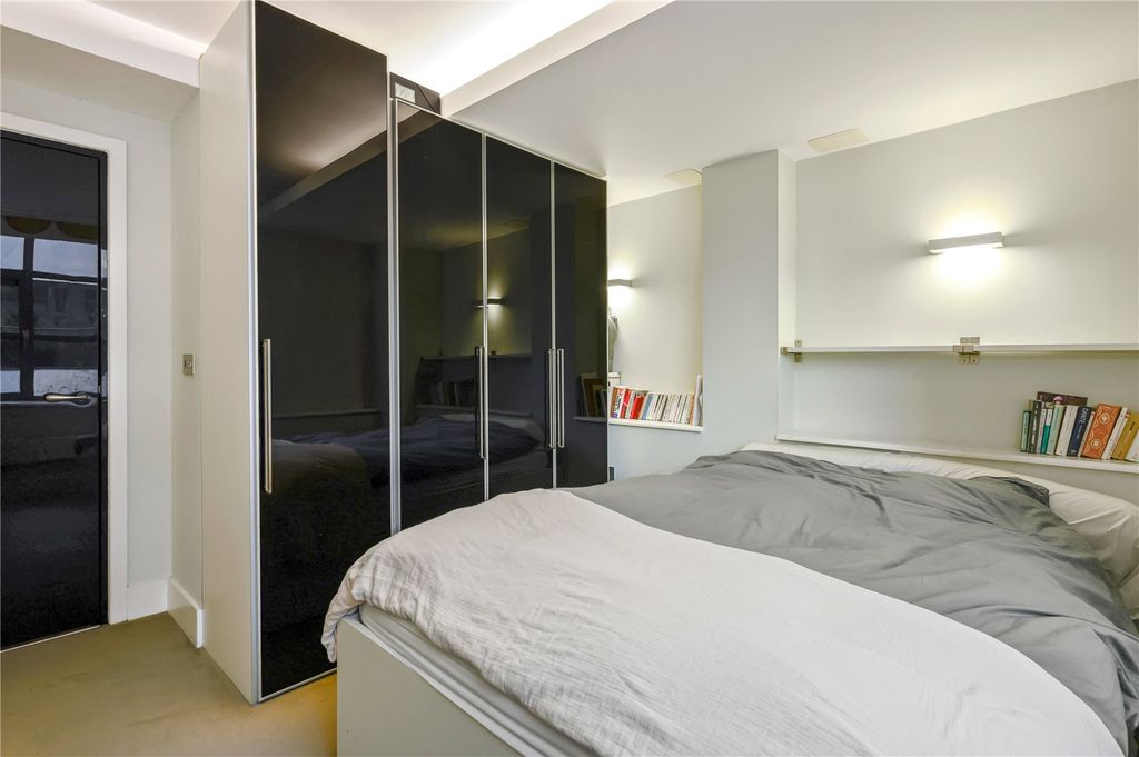 Property photo 3 of 18 Picture No. 19