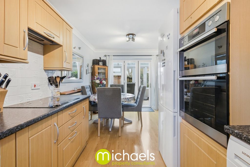 Property photo 2 of 19