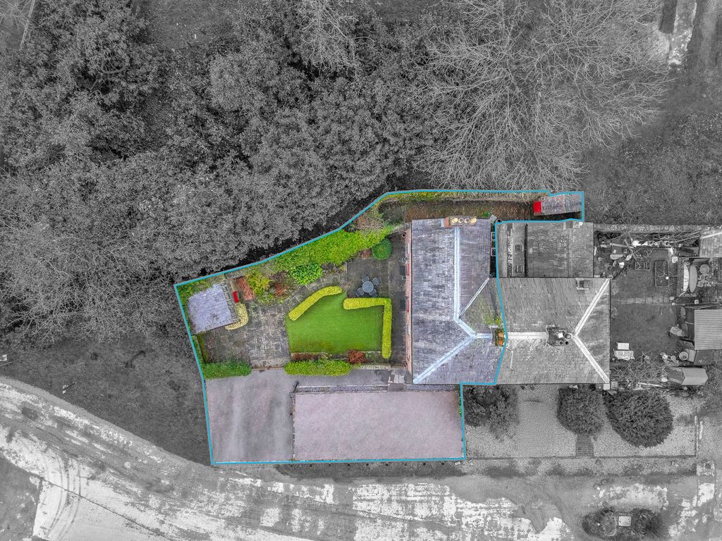 Property photo 2 of 33