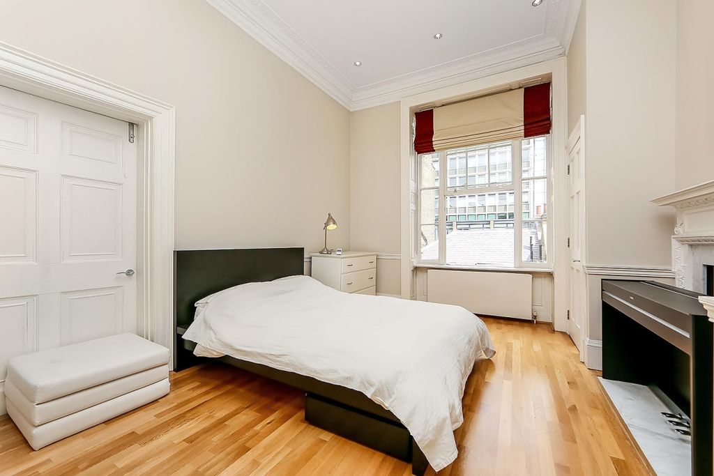 Property photo 3 of 5 Double Bedroom