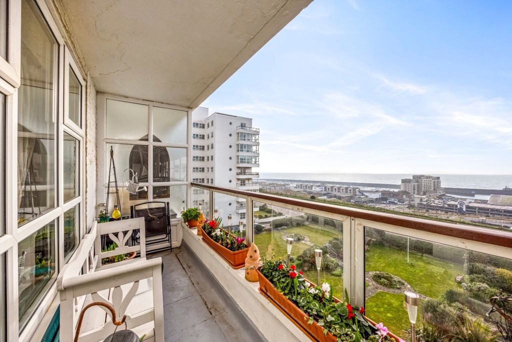 Property photo 3 of 13 4864434